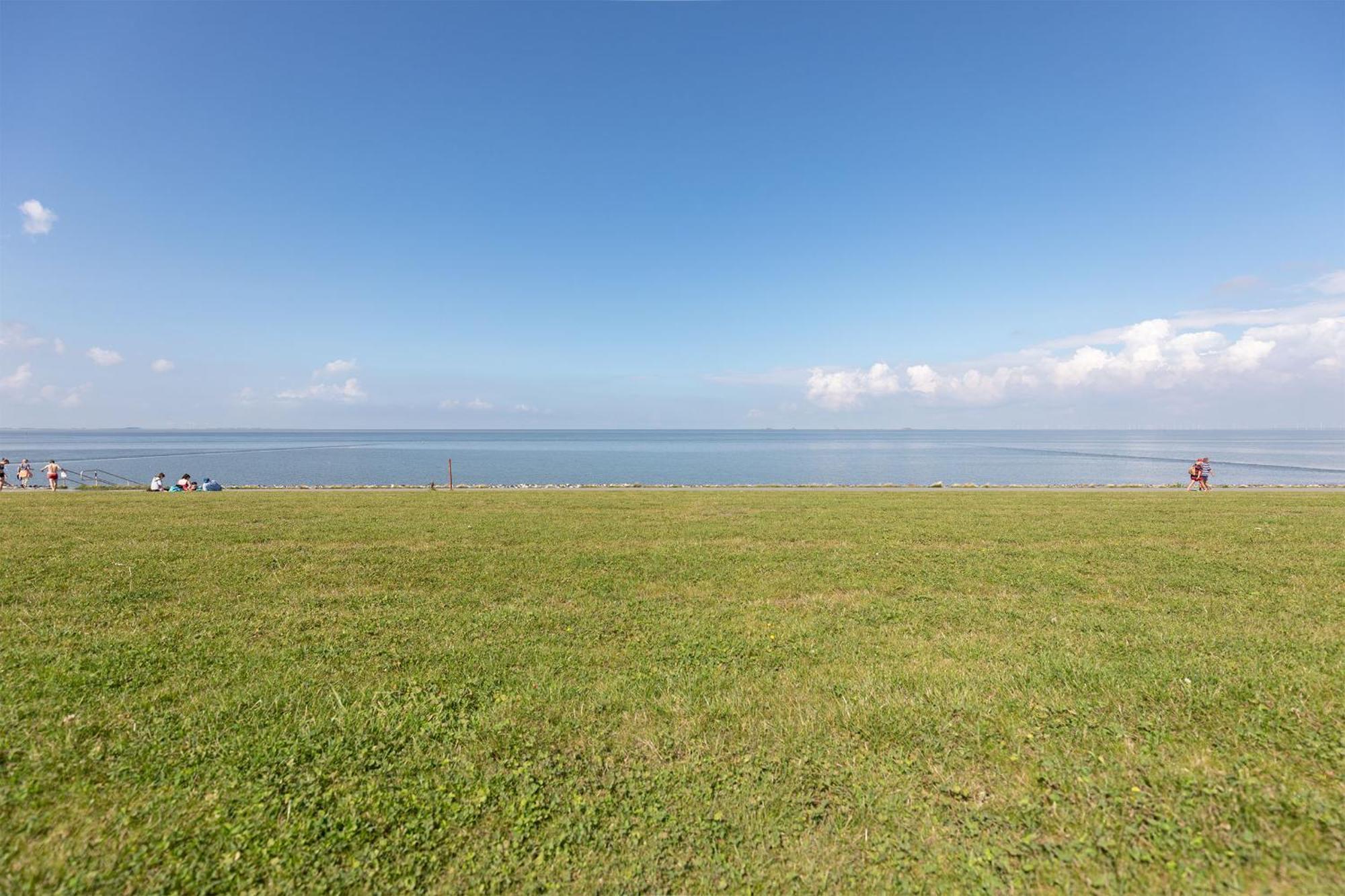 Apartment N14 Direkt Am Nordseedeich Mit Blick Auf Den See Nordstrand Exterior photo